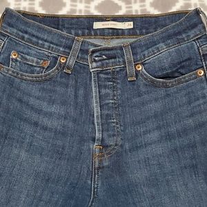 Levi's wedgie skinny 26
